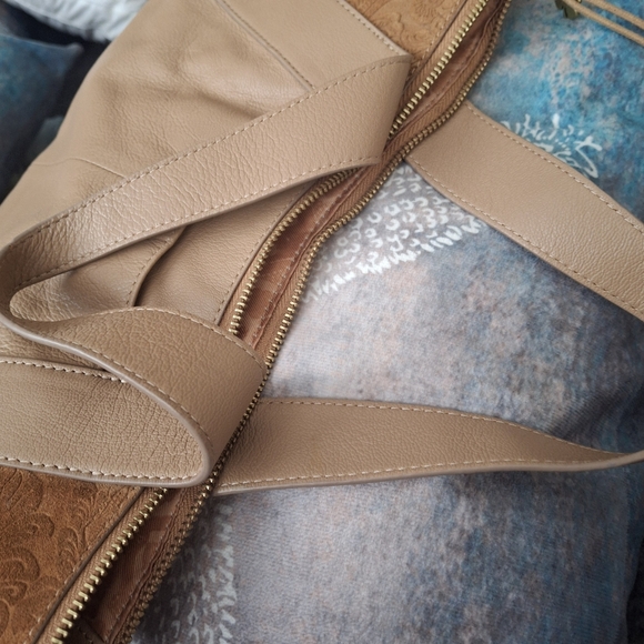 Lucky Brand Tan Embossed Shoulder Bag - Picture 7 of 11